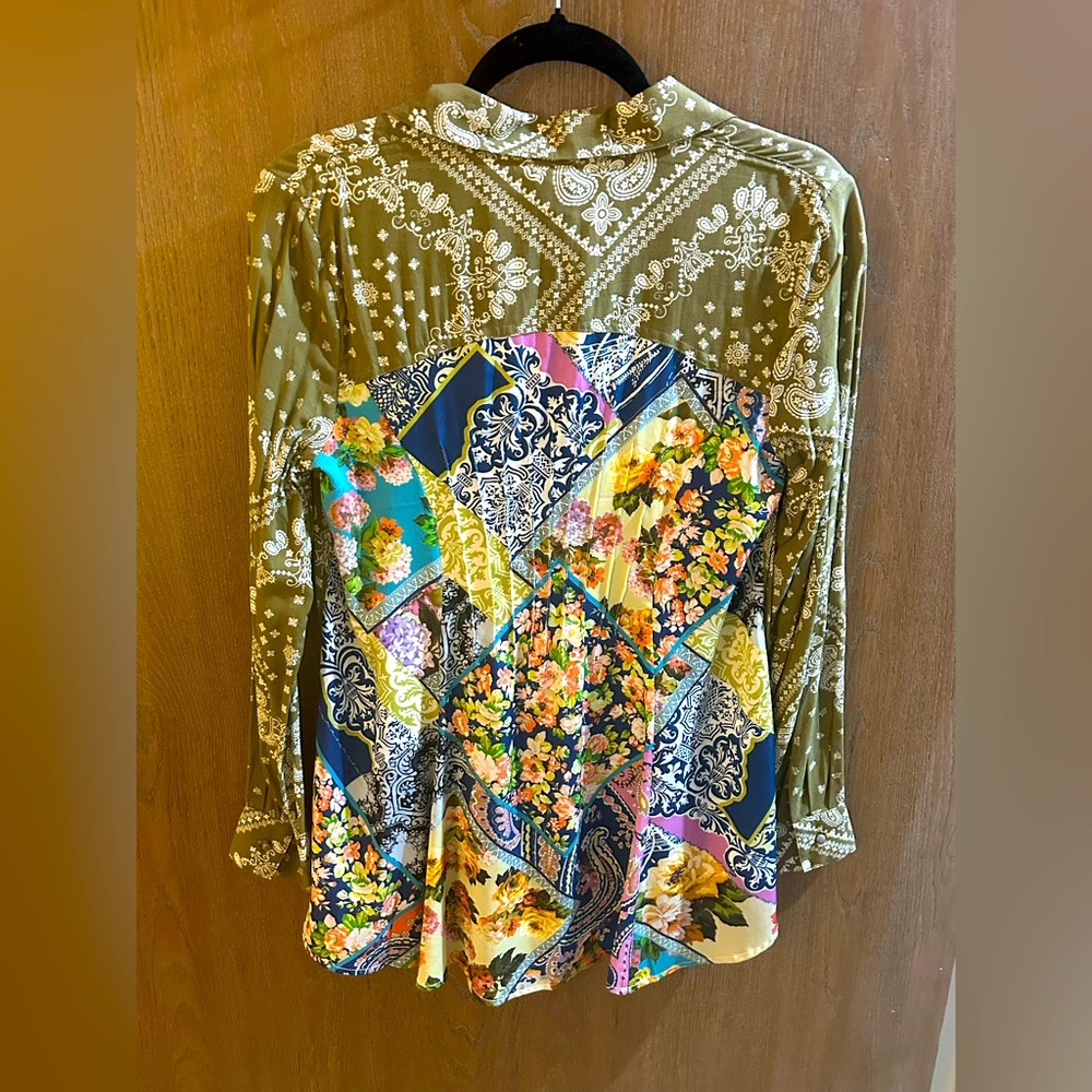 Aratta Olive Paisley Button Down Shirt - Women’s Size Small - NWT